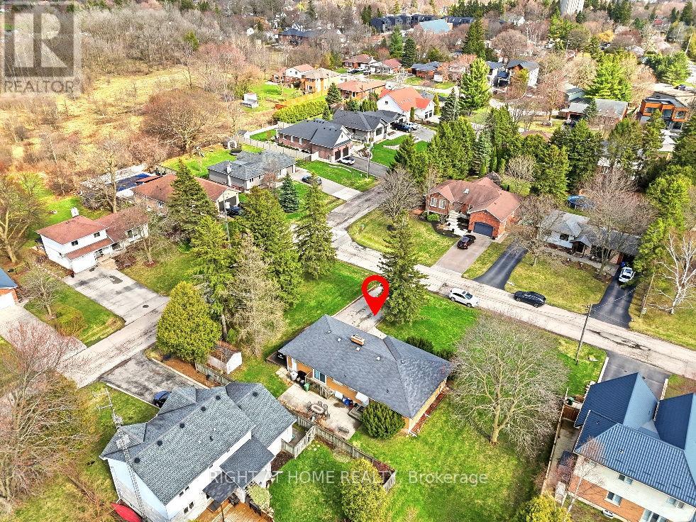 13 WESTVIEW CRESCENT - 18