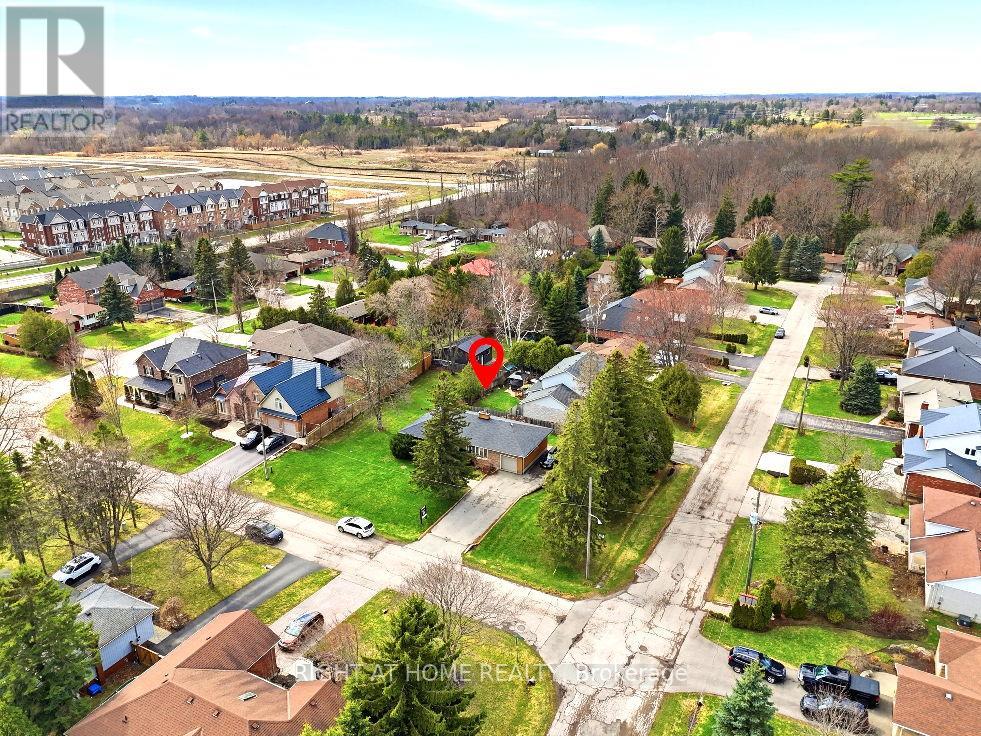 13 WESTVIEW CRESCENT - 20