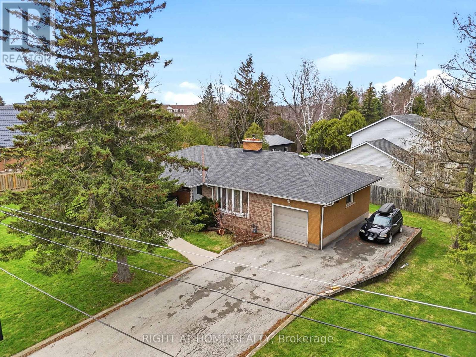 13 WESTVIEW CRESCENT - 5