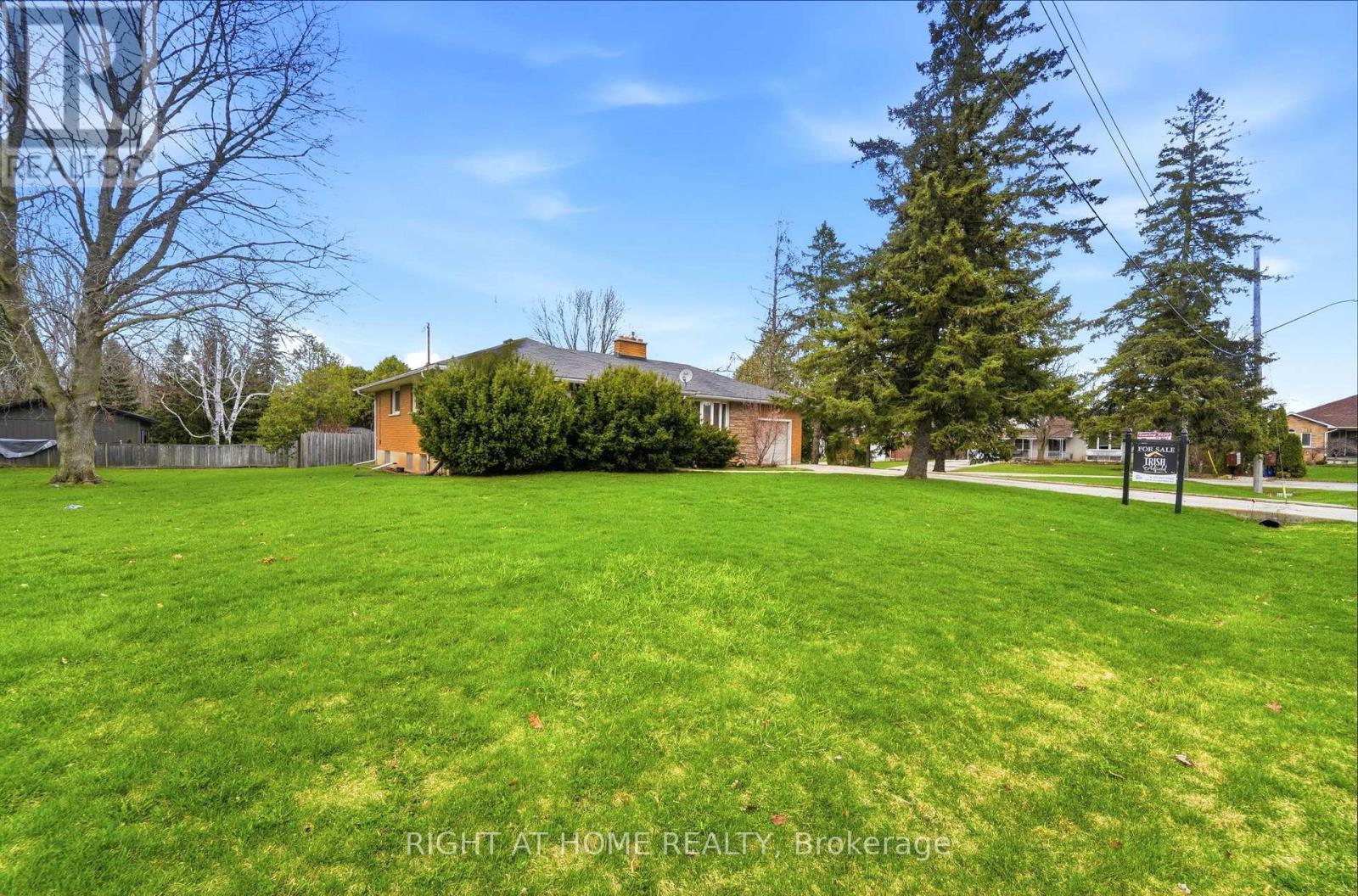 13 WESTVIEW CRESCENT - 7