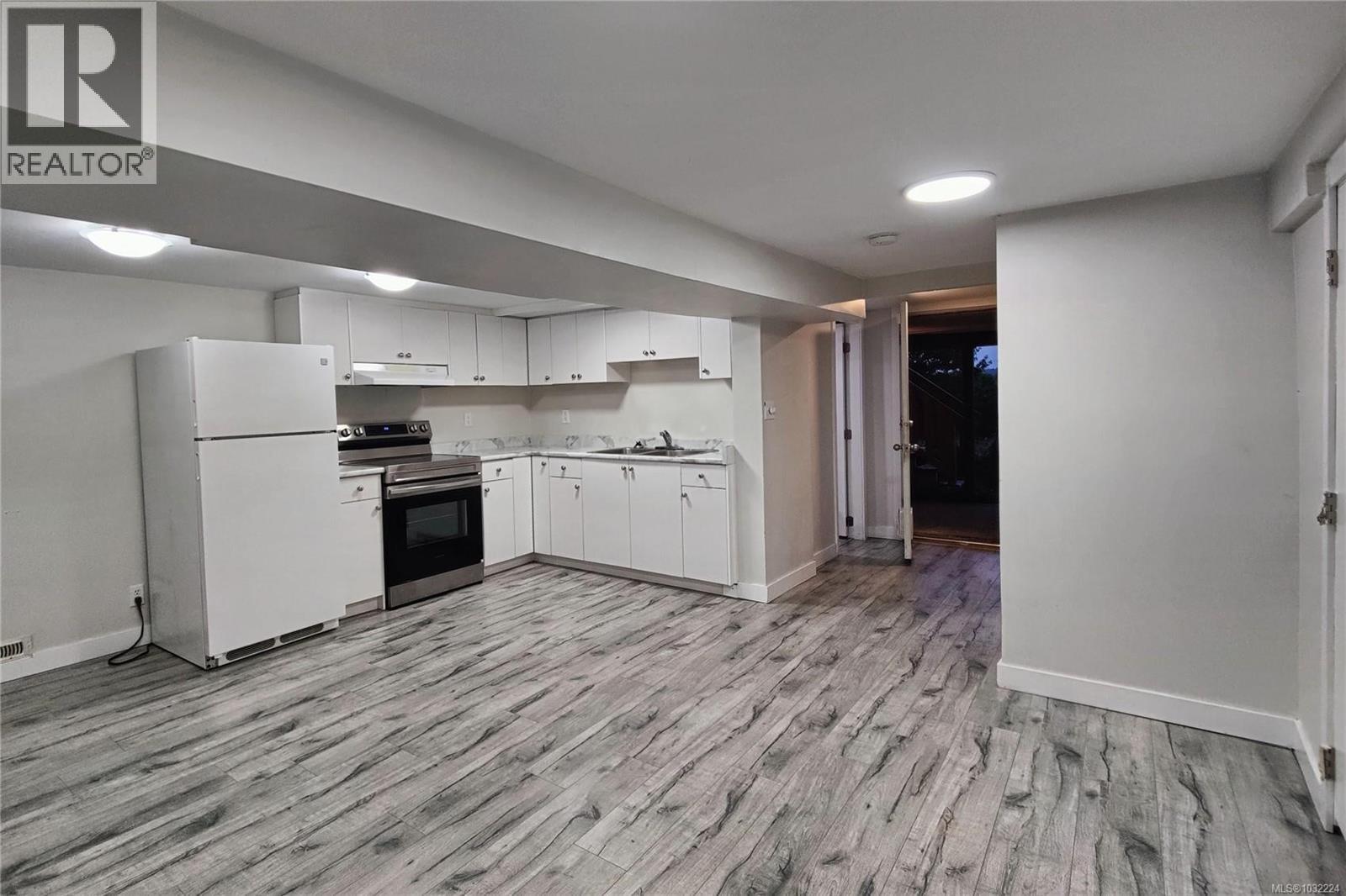 18 GILLESPIE ST S - 7