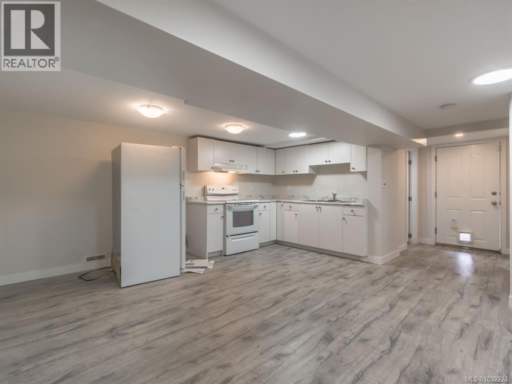 18 GILLESPIE ST S - 32