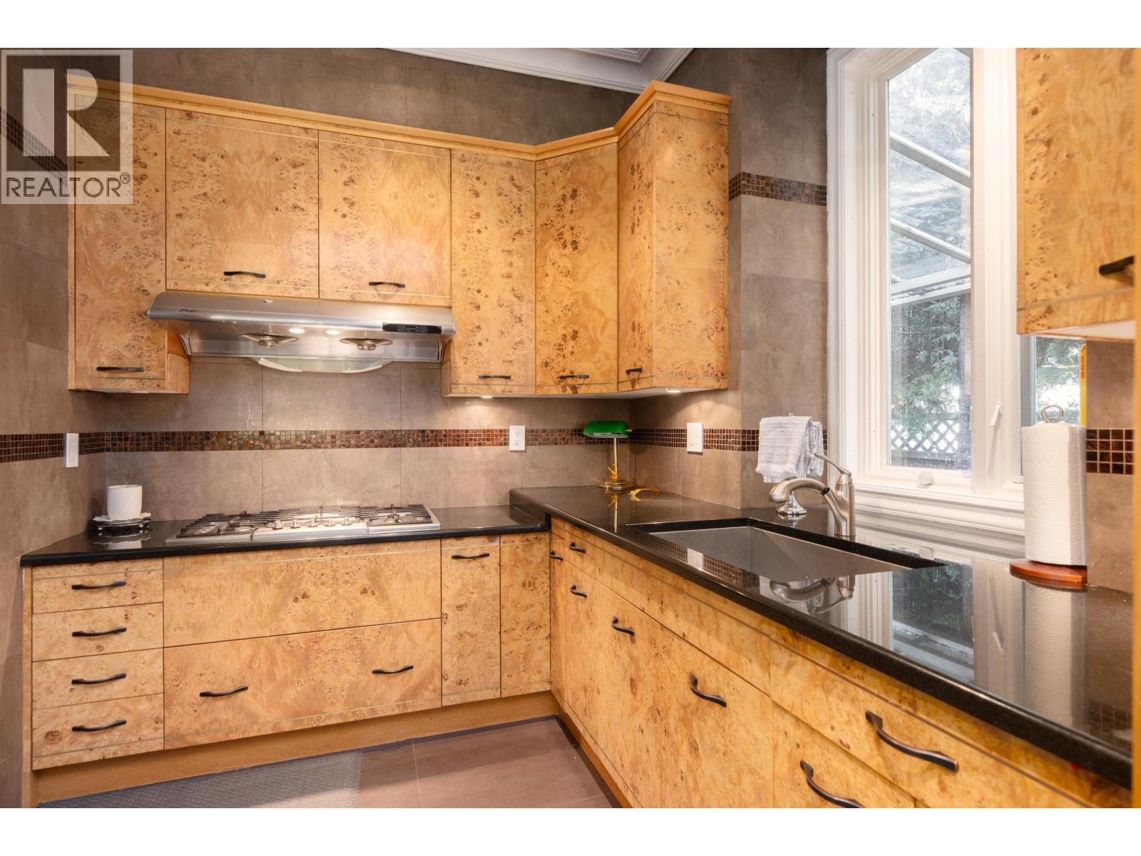 6388 WILTSHIRE STREET, Vancouver