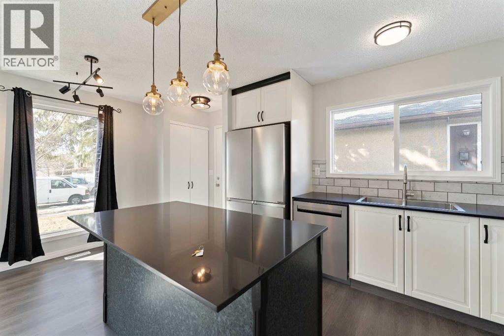 Single Family House 3 Level for Sale in  Rundlehorn Drive NE Pineridge Calgary 