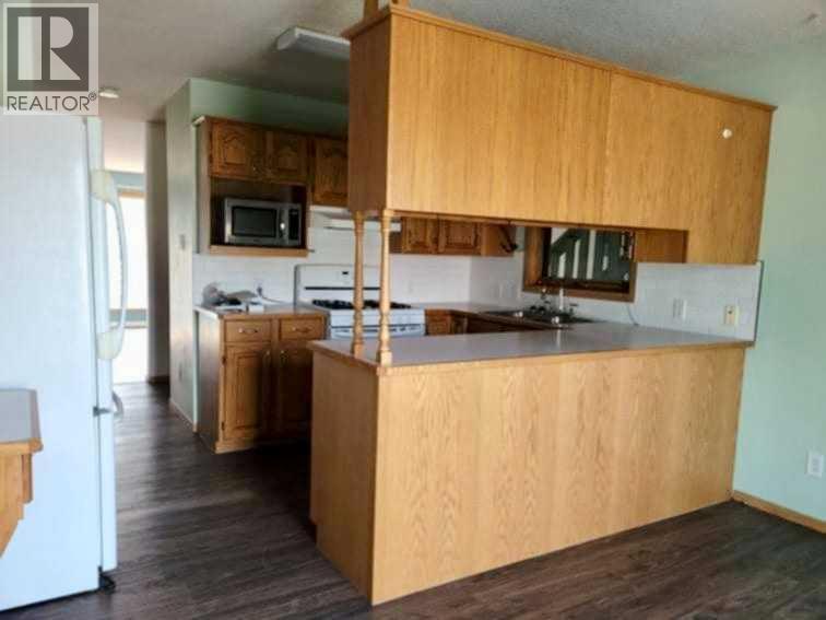 702 10 Avenue - 6