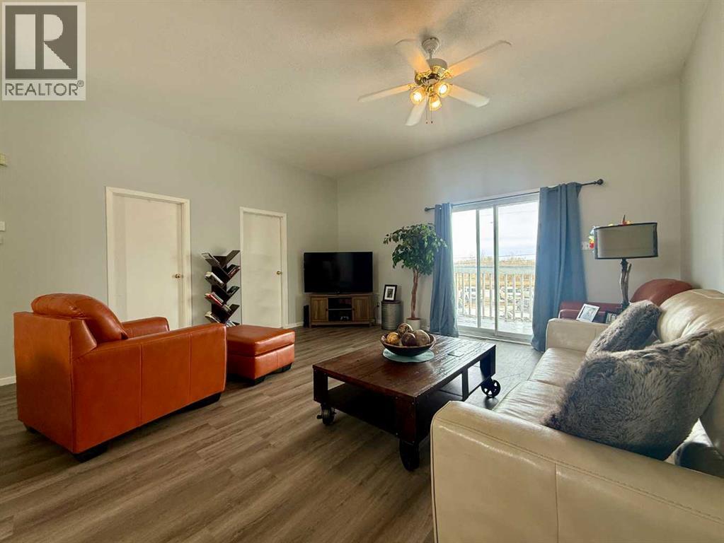 702 10 Avenue - 31