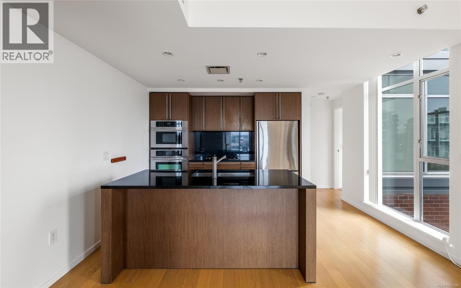 613 100 Saghalie Road, Victoria