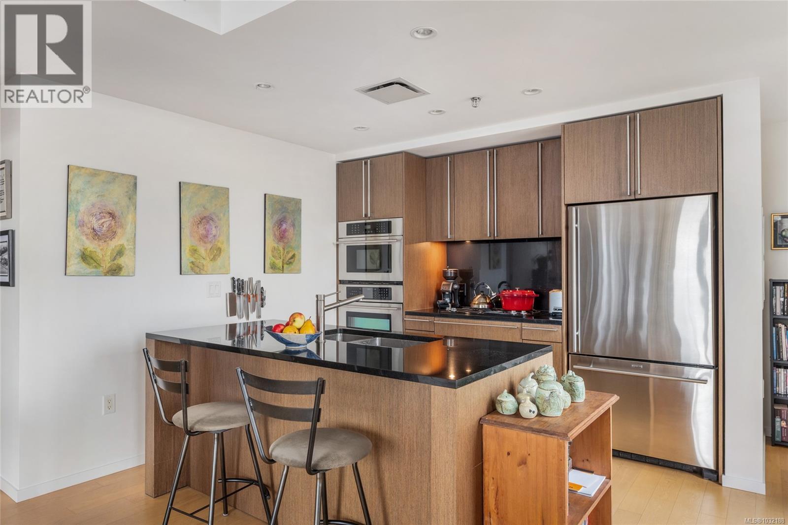 #613 100 Saghalie Rd - 9