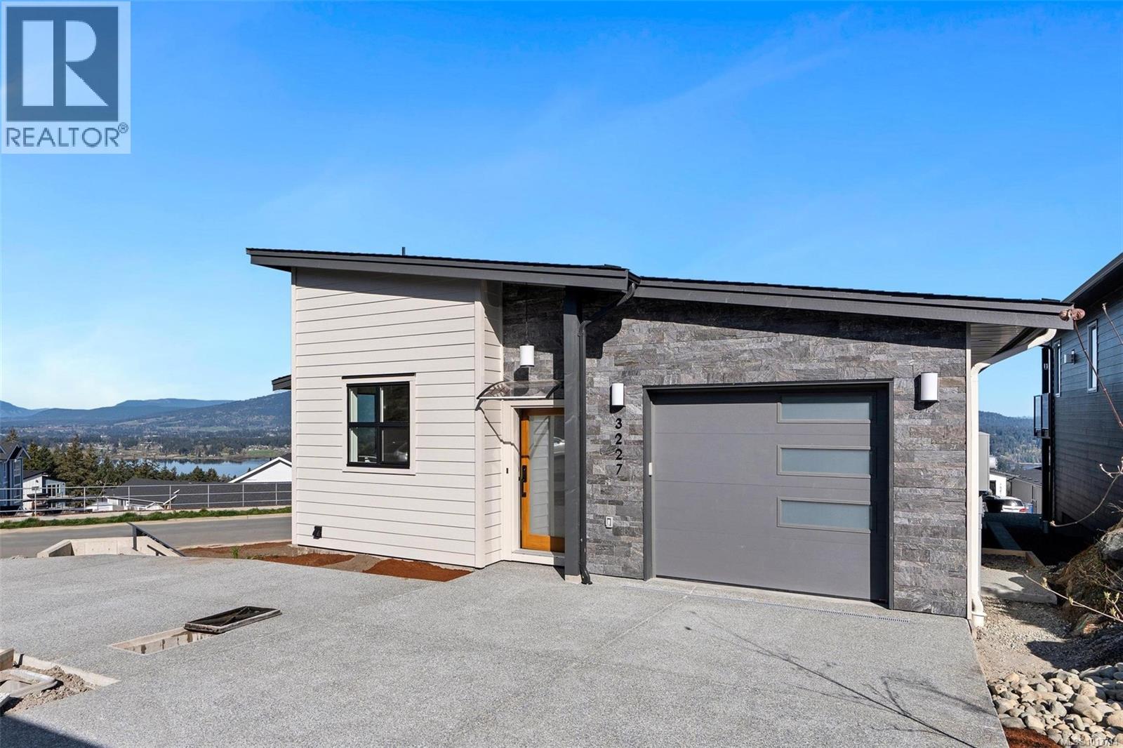 3227 Woodrush Dr, Duncan