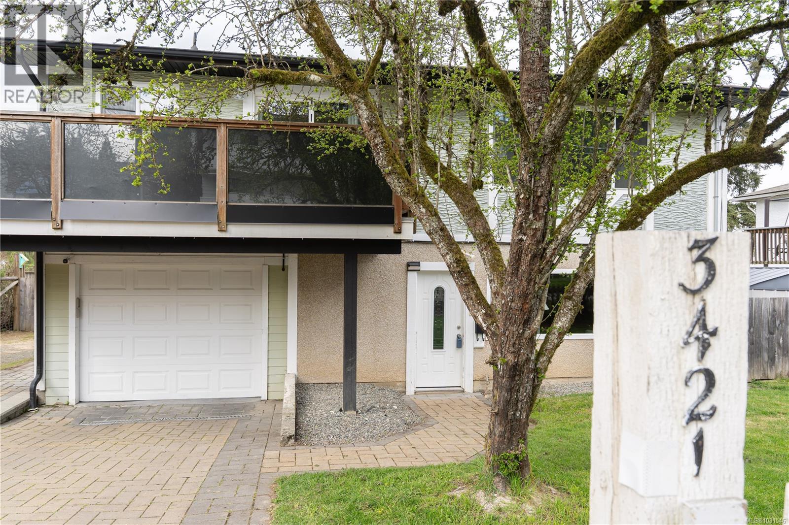 3421 Auchinachie Rd - 3