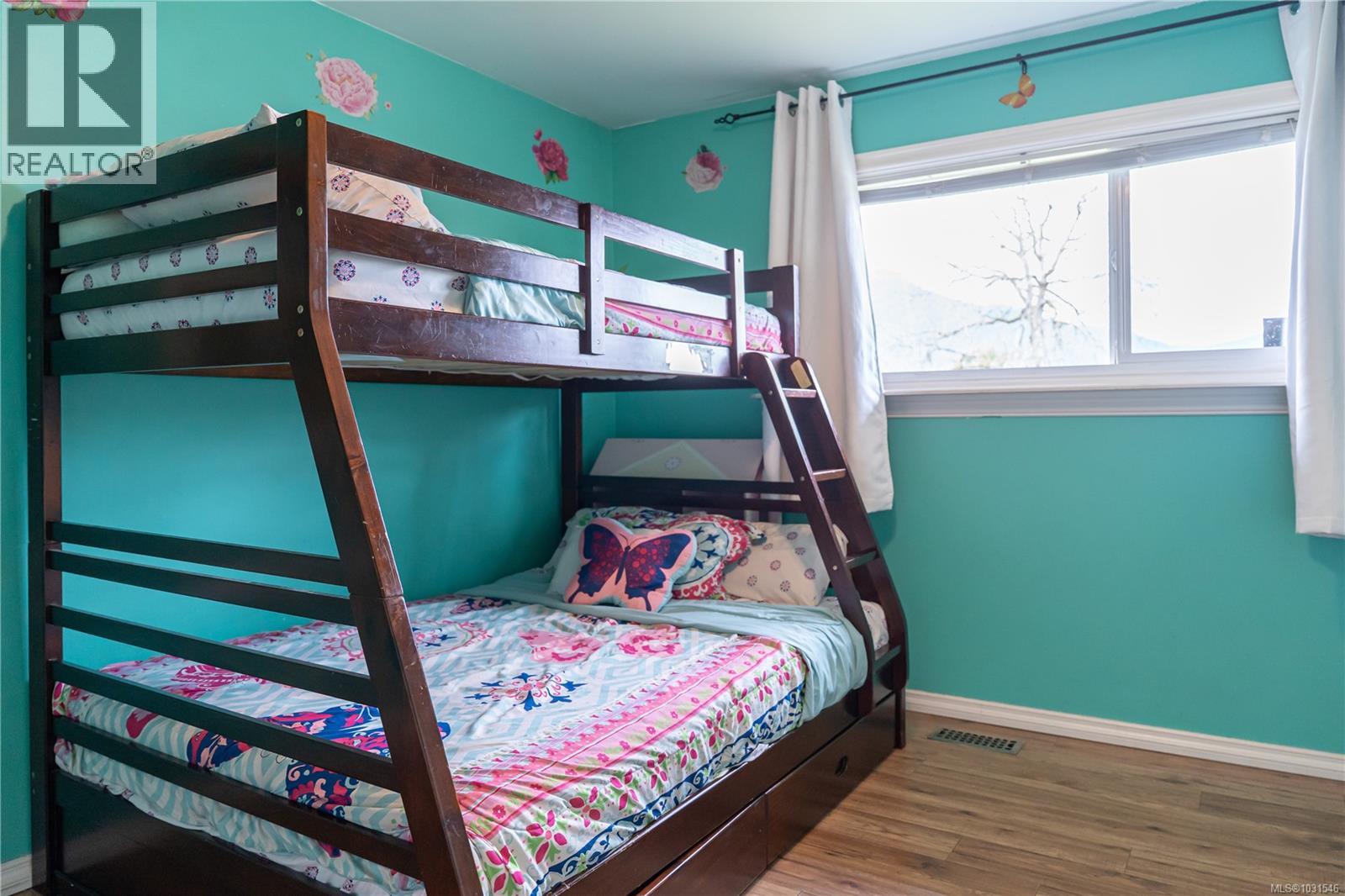 3421 Auchinachie Rd - 33