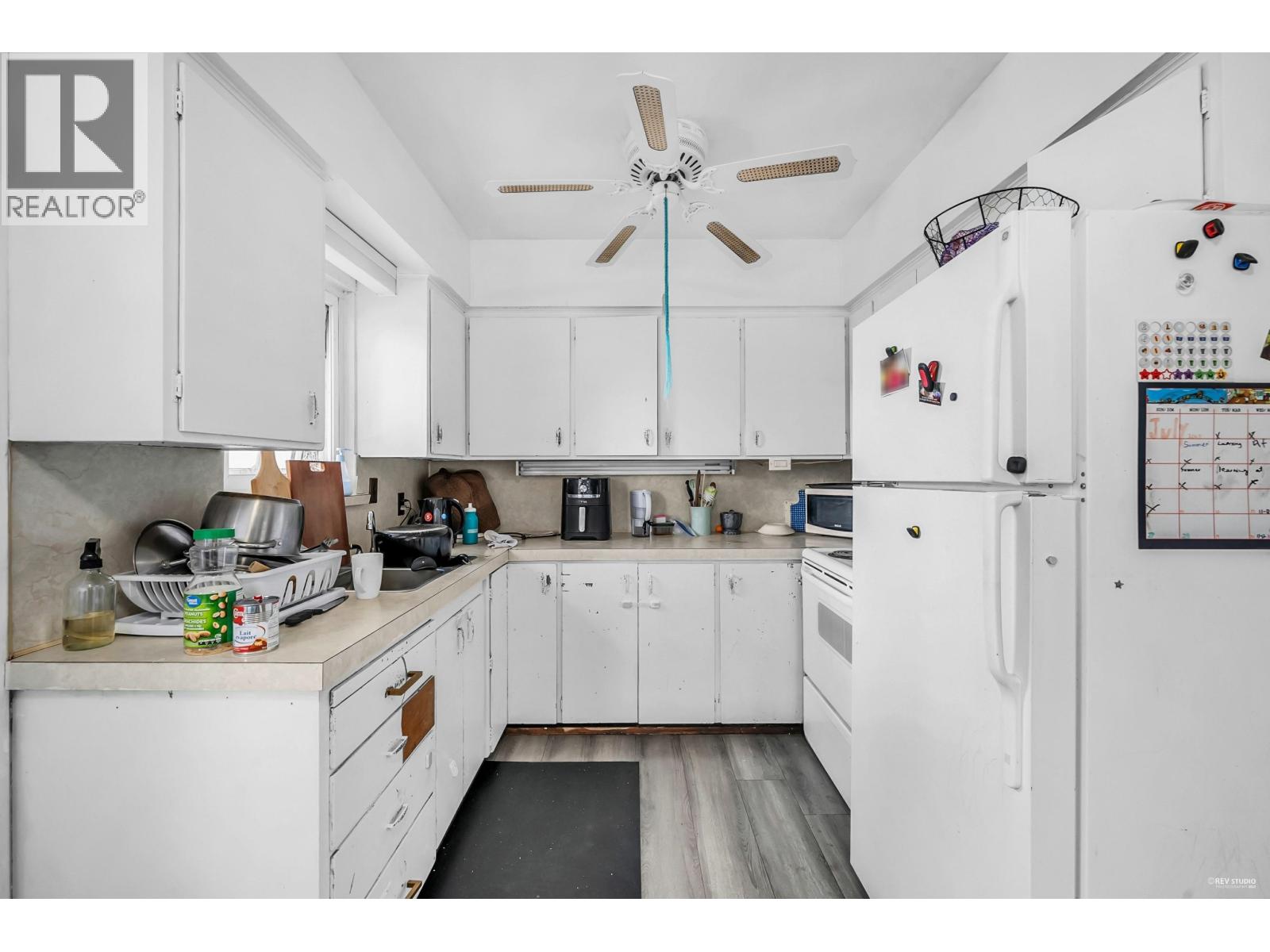 2975 E 41ST AVENUE, Vancouver