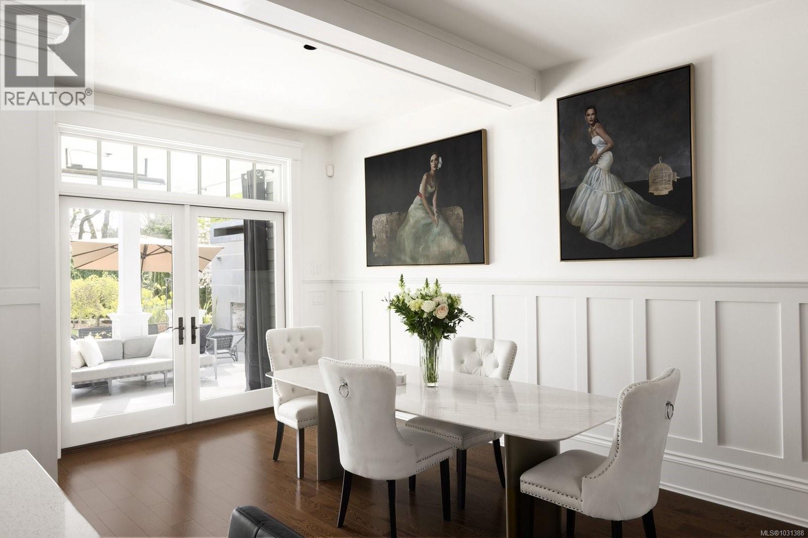  2545 Lansdowne Road, Oak Bay