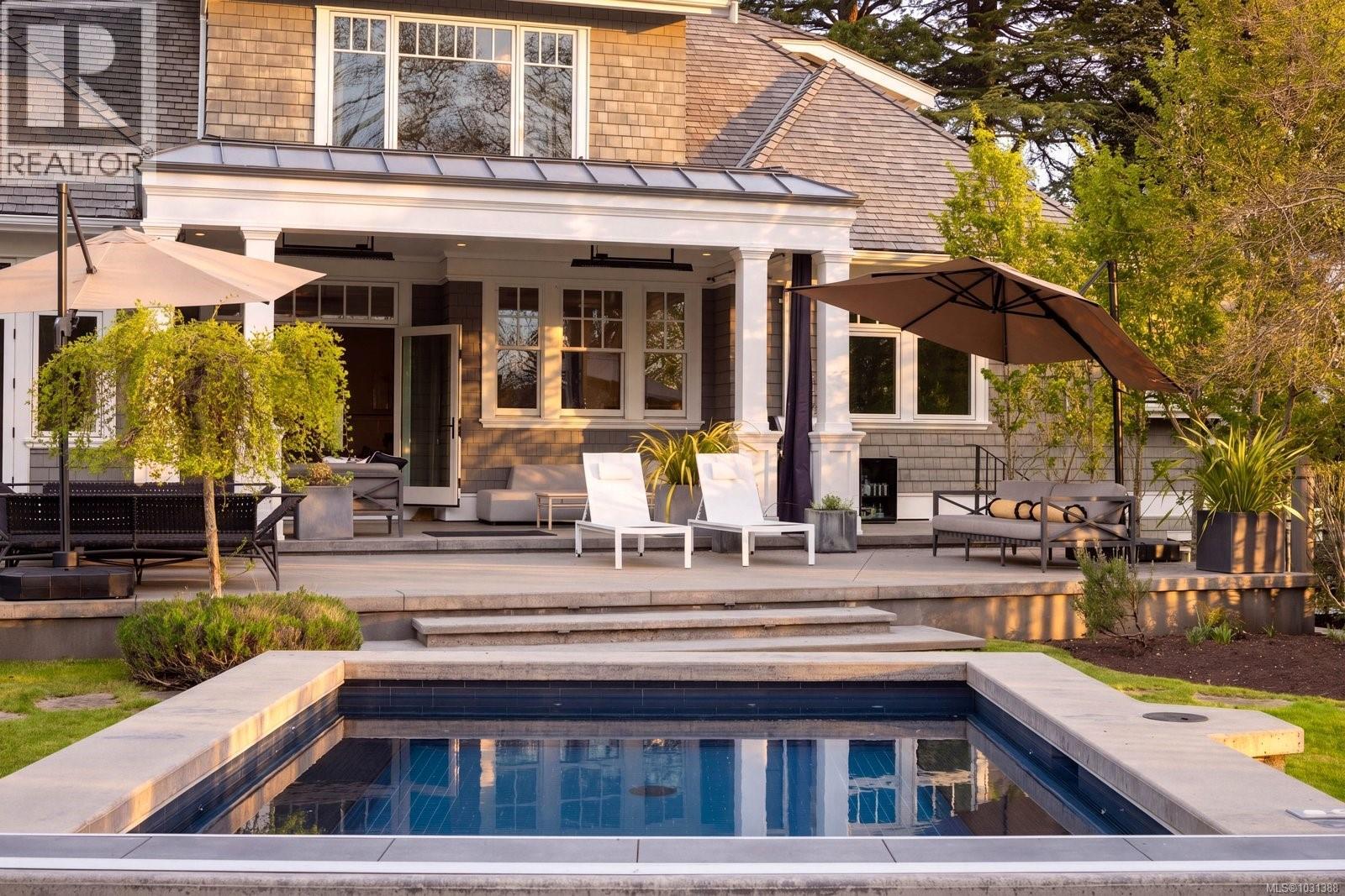  2545 Lansdowne Road, Oak Bay