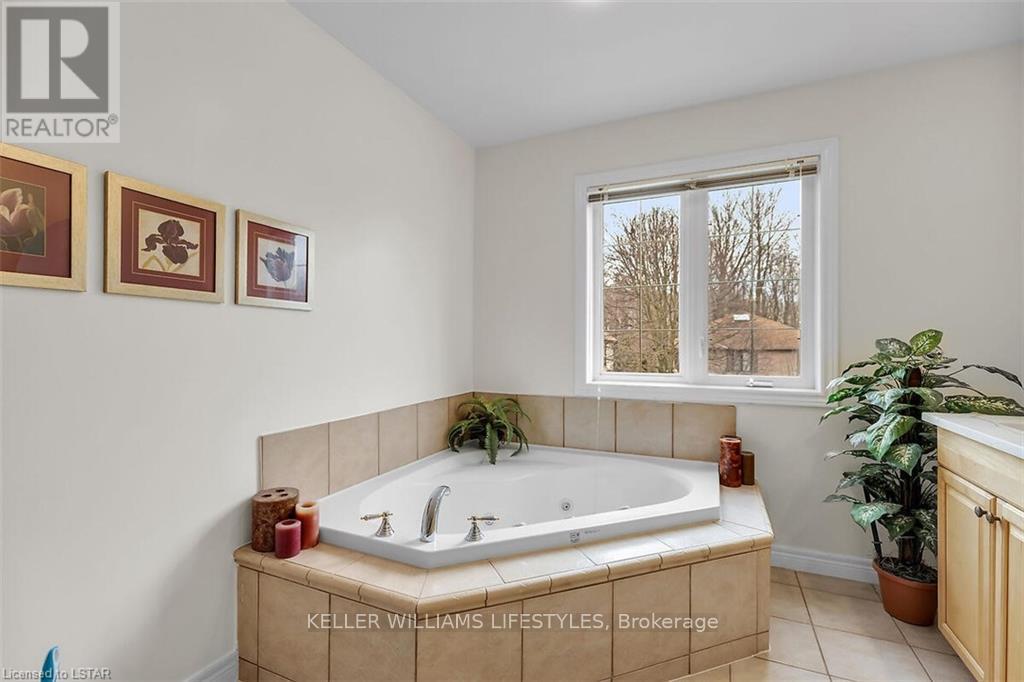 206 AMBLESIDE DRIVE Property Photo