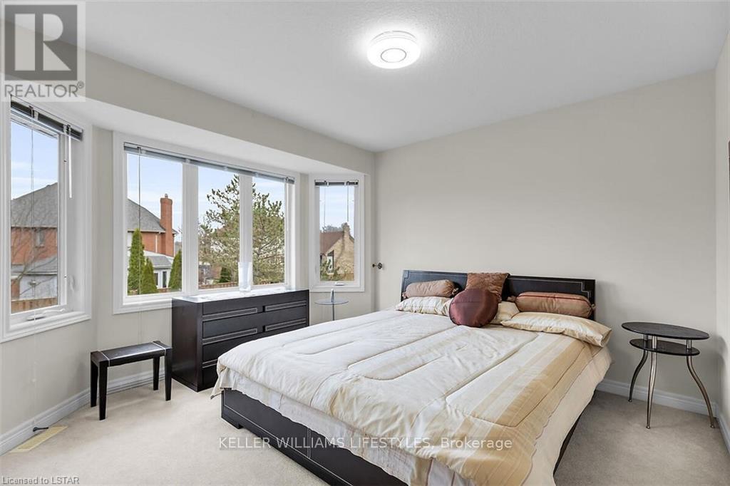 206 AMBLESIDE DRIVE Property Photo