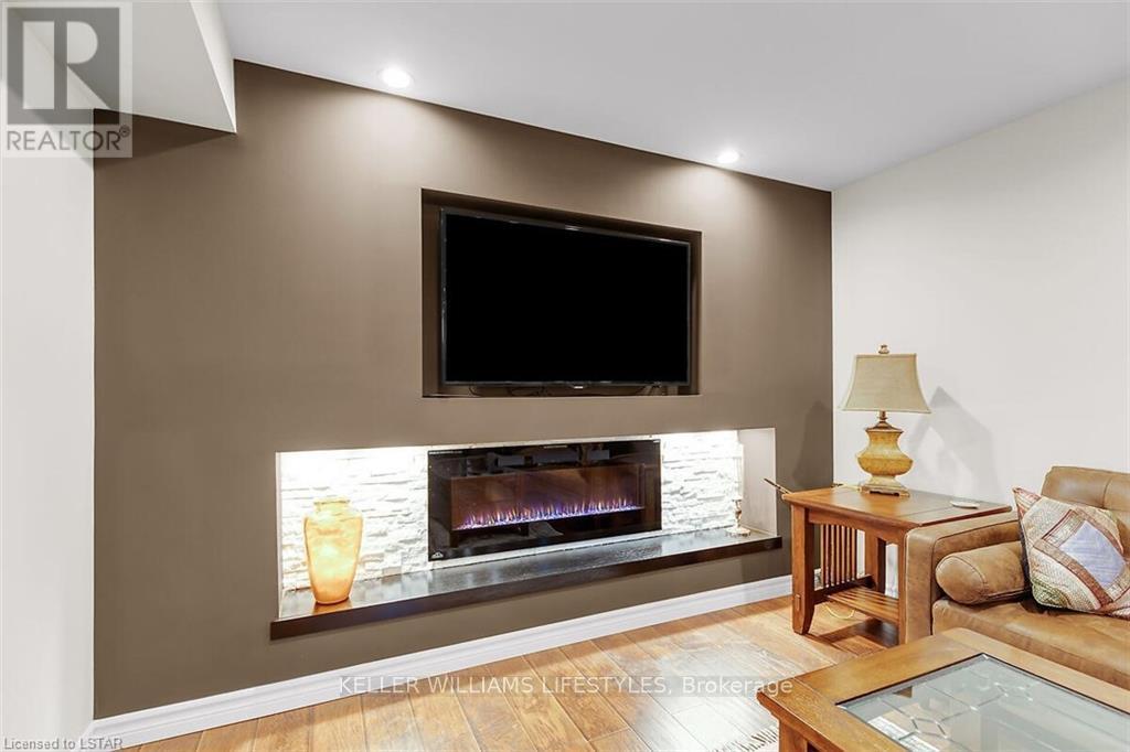 206 AMBLESIDE DRIVE Property Photo