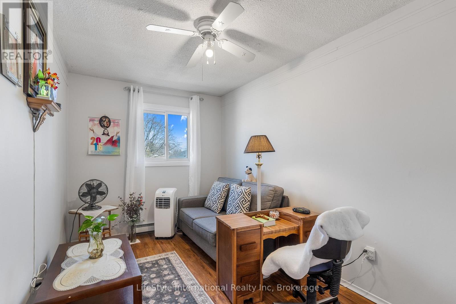 9 HAMPTON STREET — photo 25