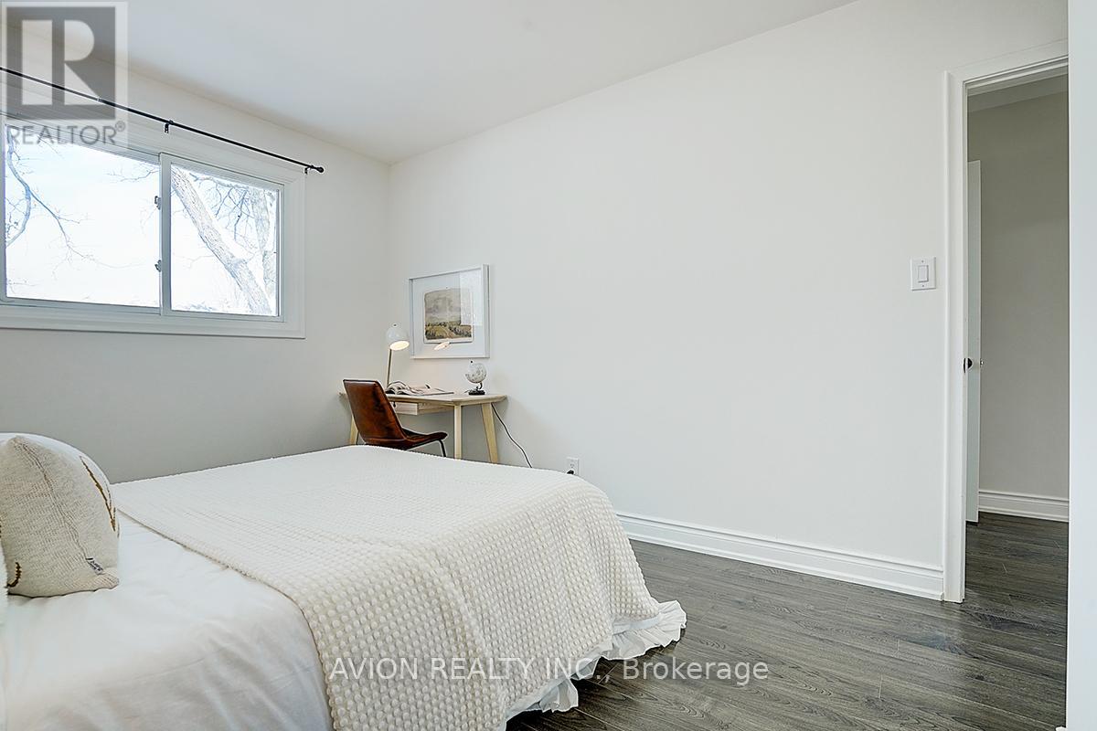 24 DRAKEFIELD ROAD - 22