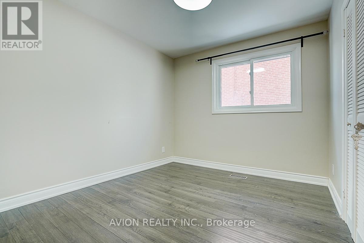 24 DRAKEFIELD ROAD - 24