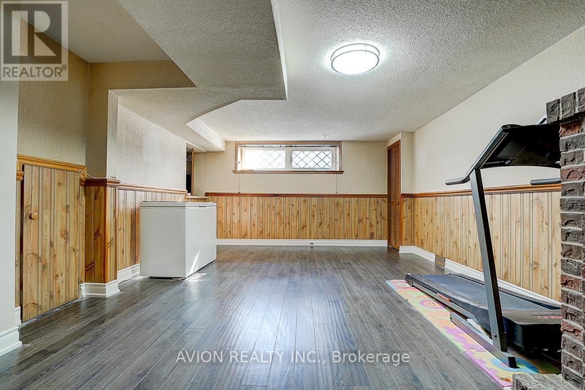 24 DRAKEFIELD ROAD - 28