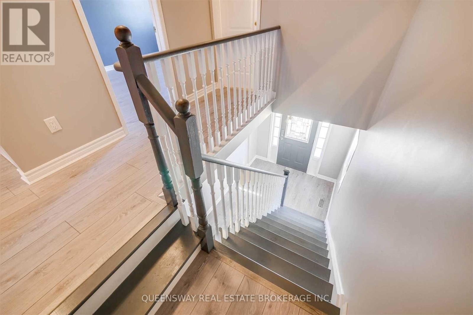 20 HESKETH COURT - 15