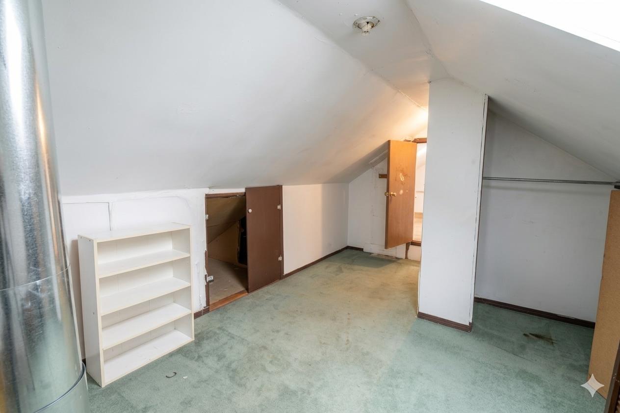 2391 LOUGHEED HIGHWAY, Mt Woodside — photo 8