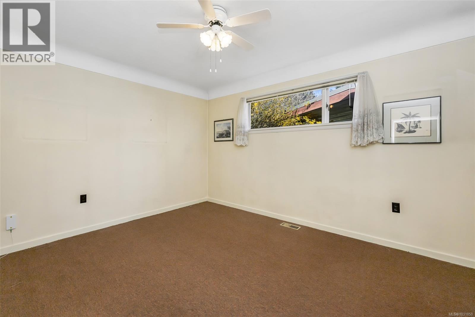 3006 PICKFORD RD - 33