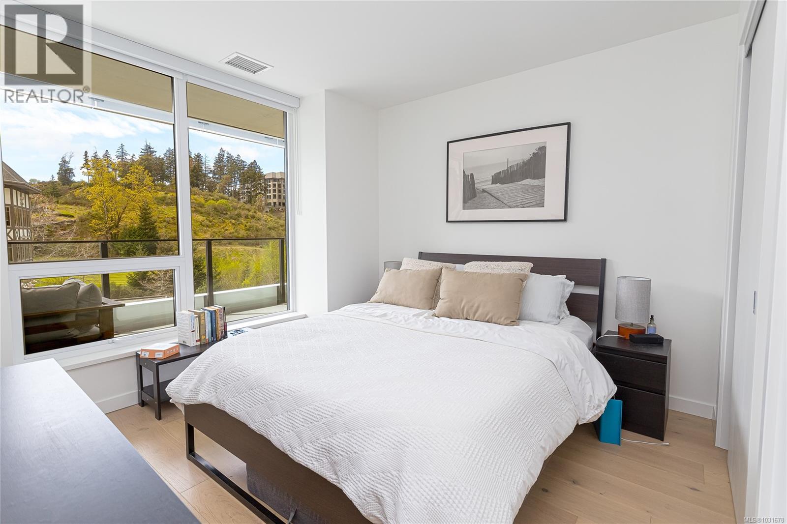 #803 2000 HANNINGTON RD - 20