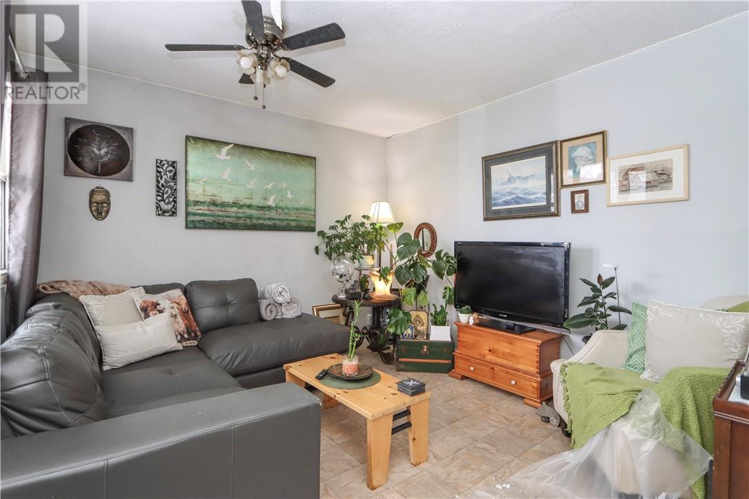 191 DELL STREET - 6