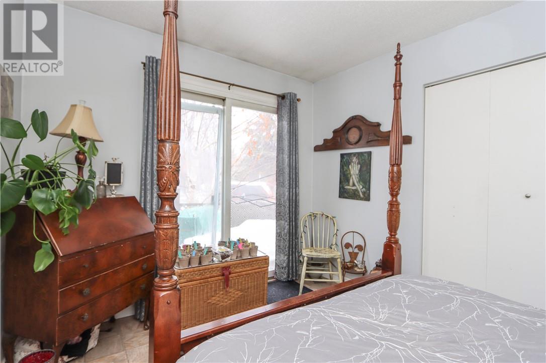 191 DELL STREET - 8