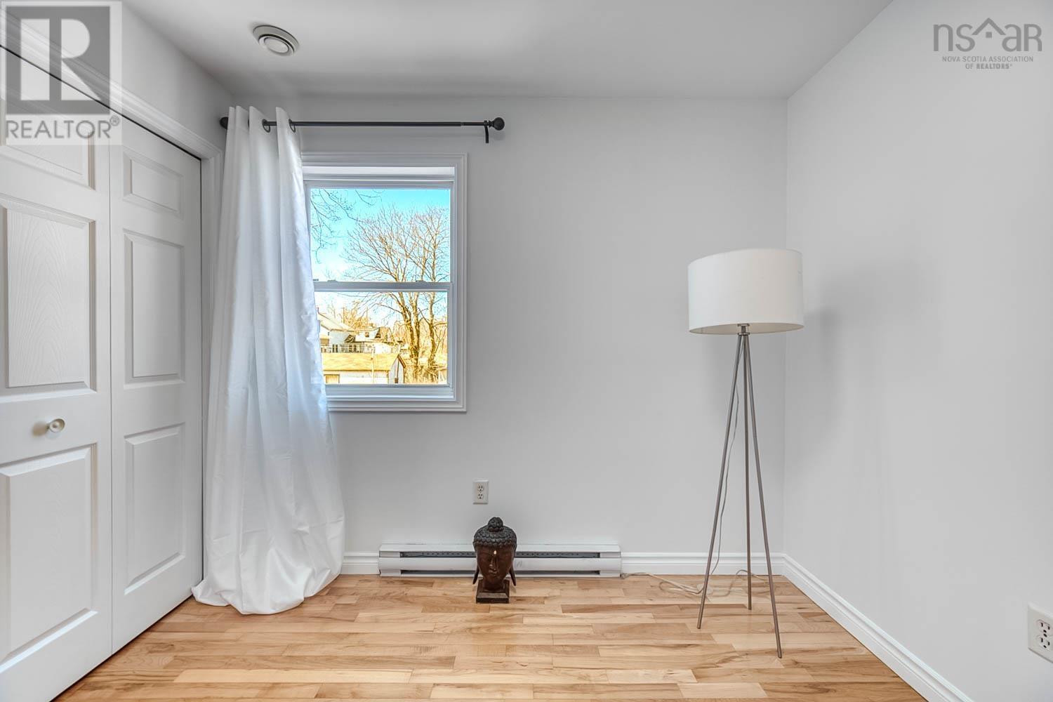 Property 22 of 40 of 5447 Rector Street