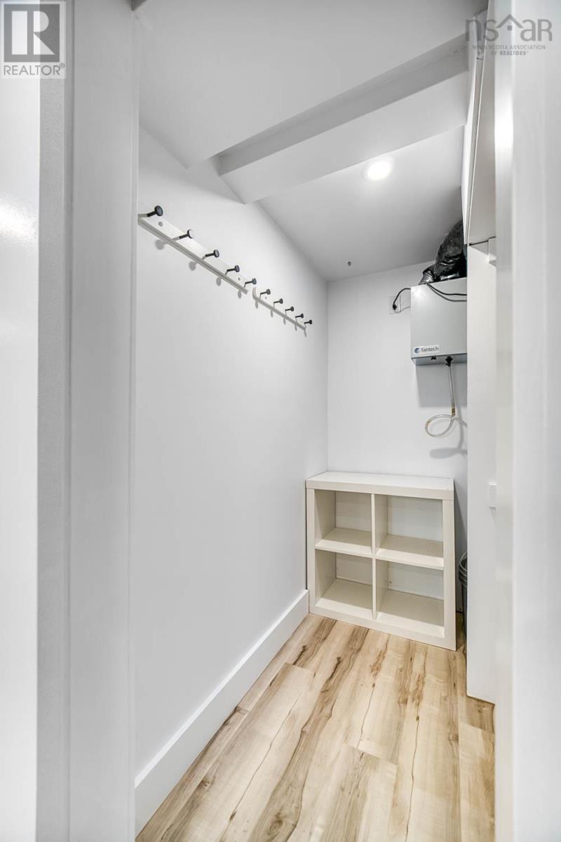 Property 31 of 40 of 5447 Rector Street