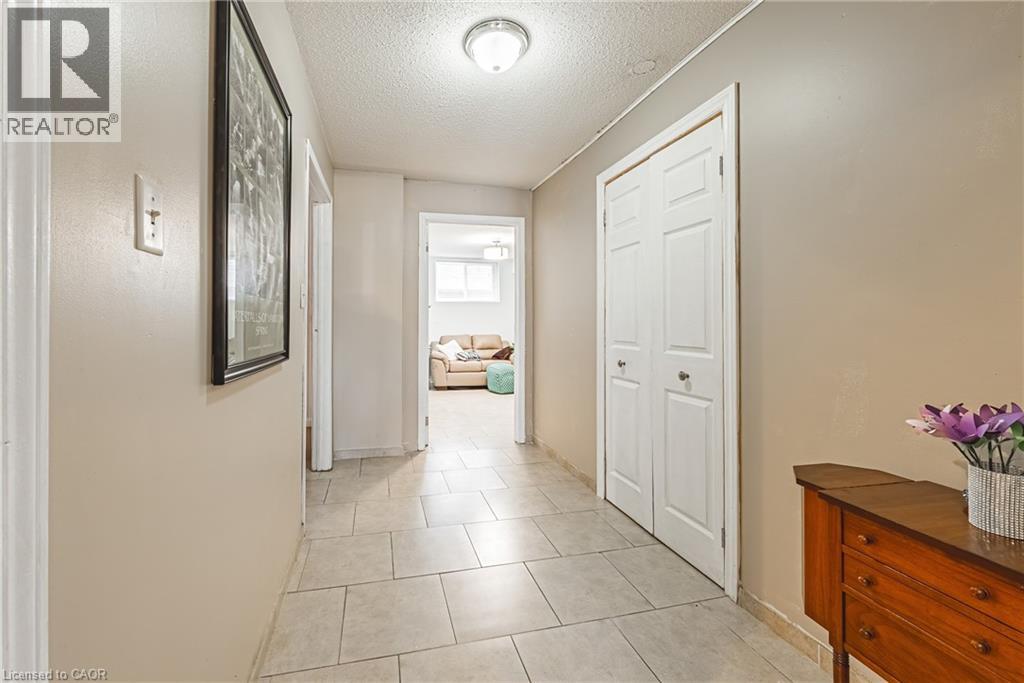 24 HILDEGARD Drive - 32