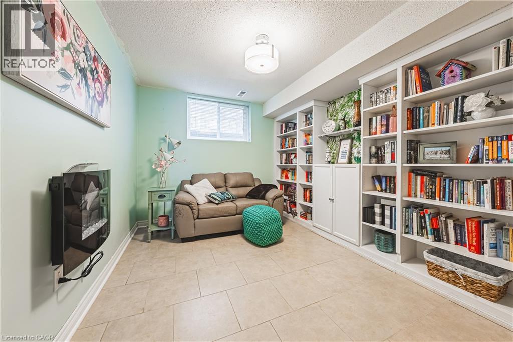 24 HILDEGARD Drive - 33