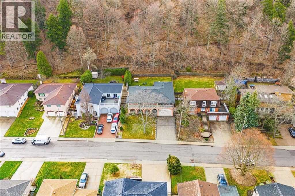 24 HILDEGARD Drive - 46