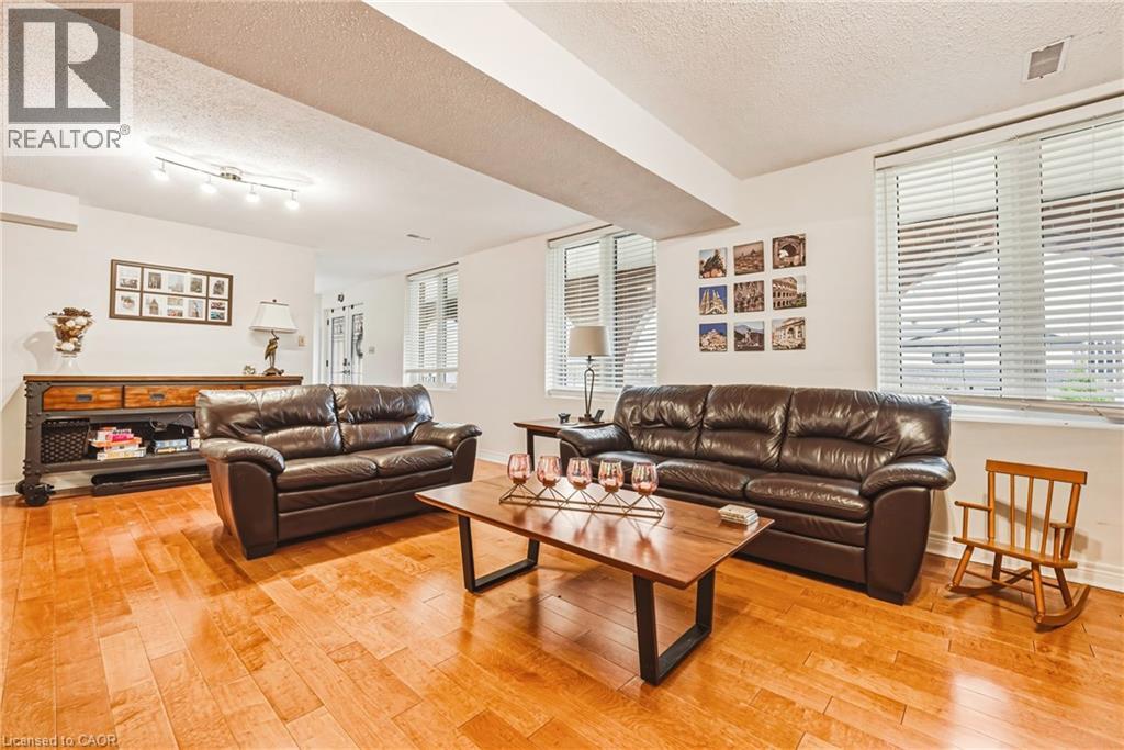 24 HILDEGARD Drive - 9
