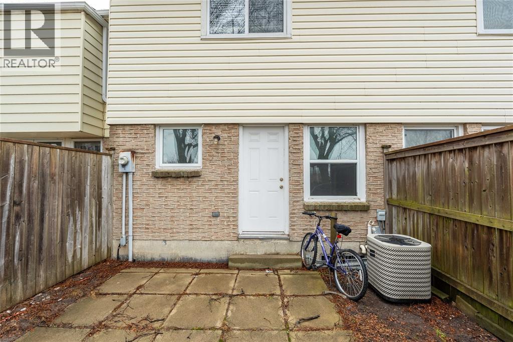 27 TURNER DRIVE Unit# 32, Sarnia, Ontario, N7S4R9 — Photo 27