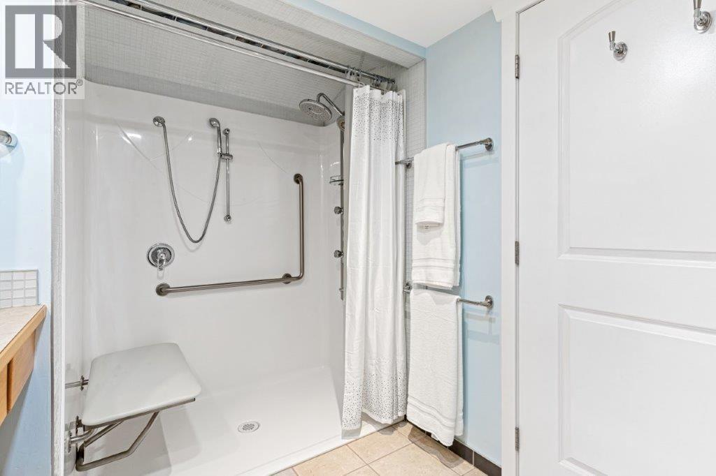 4170 Lake Avenue - 14
