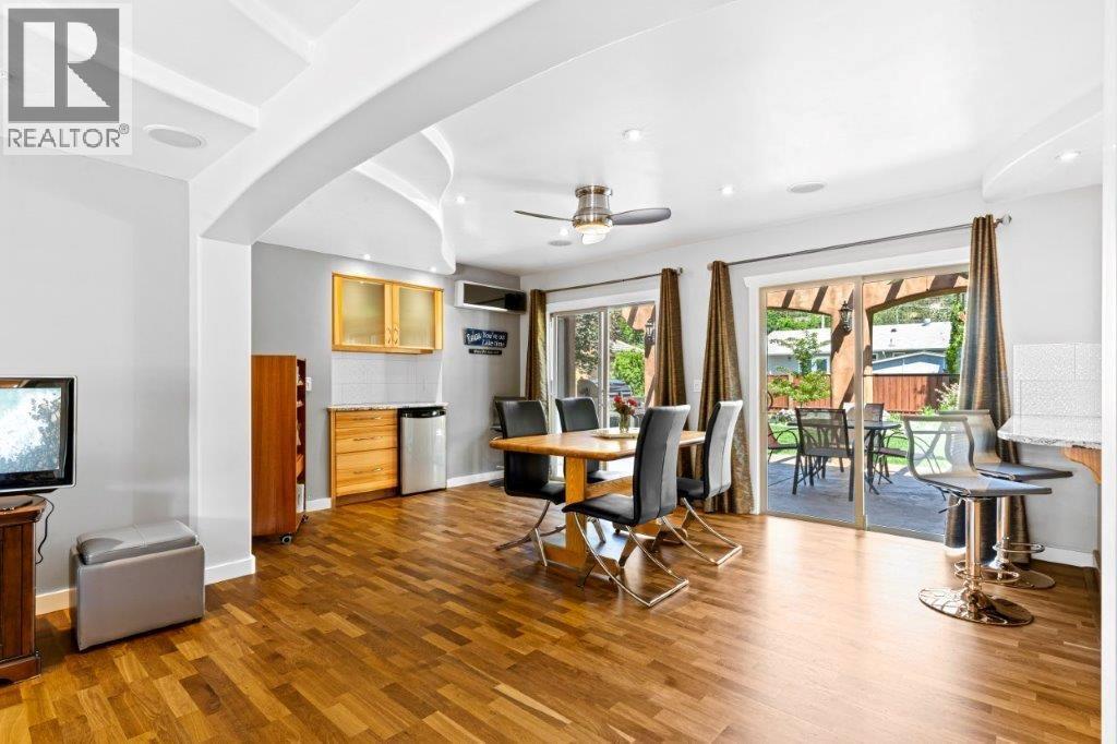 4170 Lake Avenue - 7