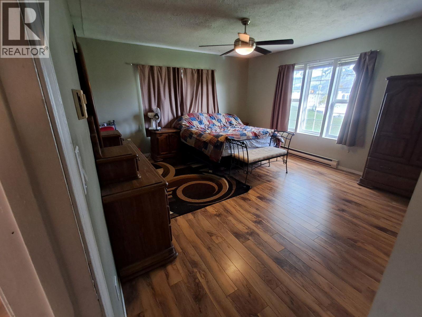 5403 SNOWBRUSH Street, Oliver