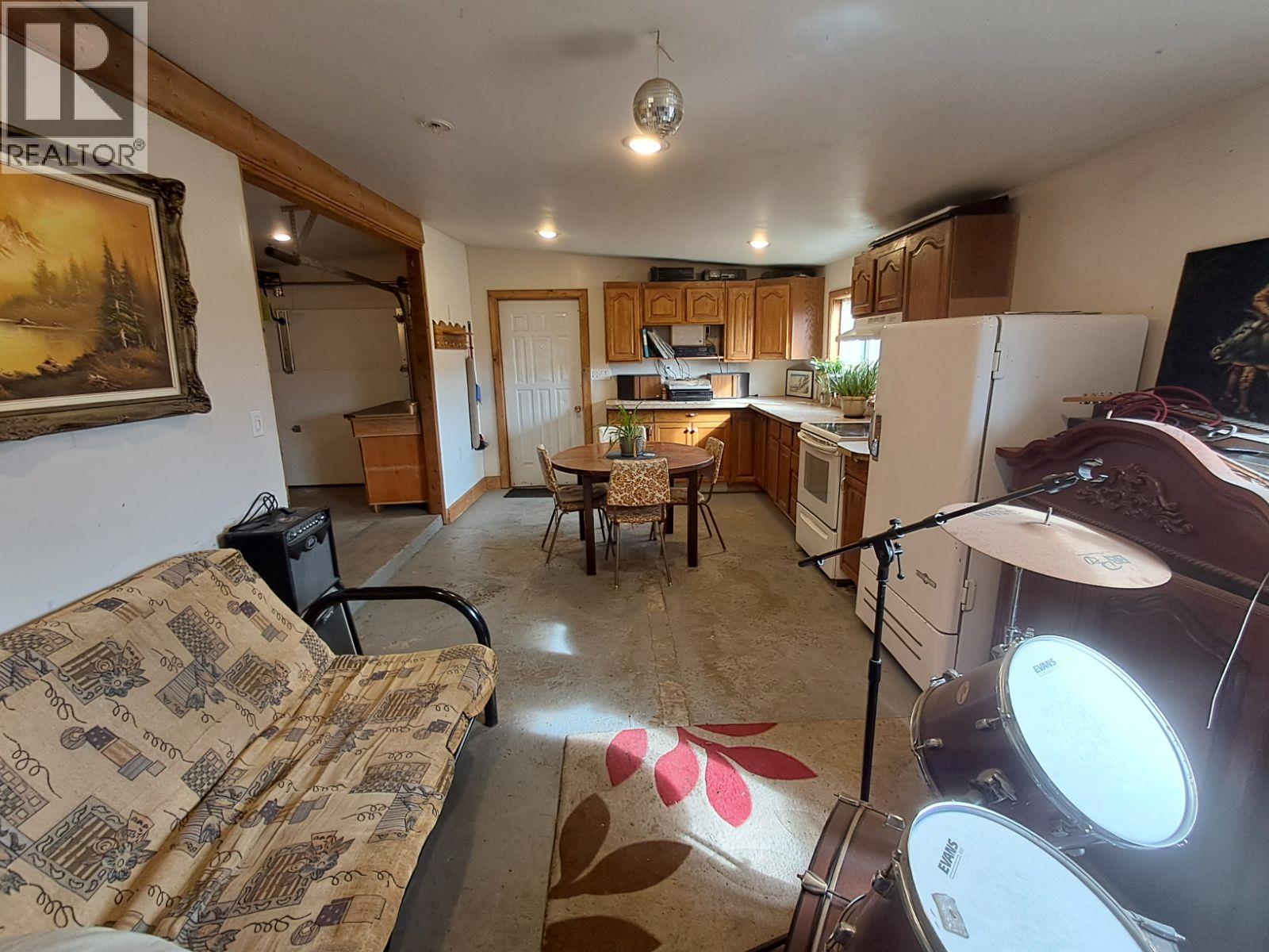 5403 SNOWBRUSH Street, Oliver