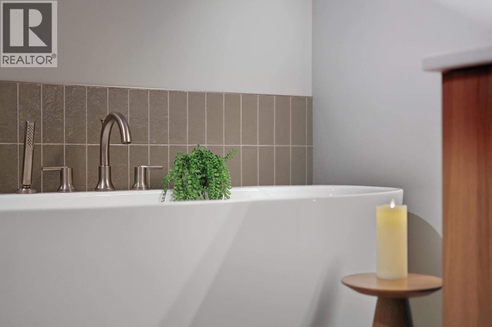 614 COWAN STREET - 35