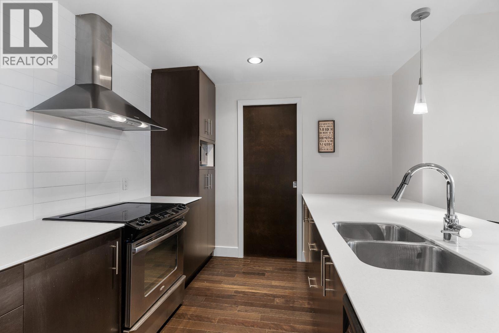 #303 2040 SPRINGFIELD ROAD - 8