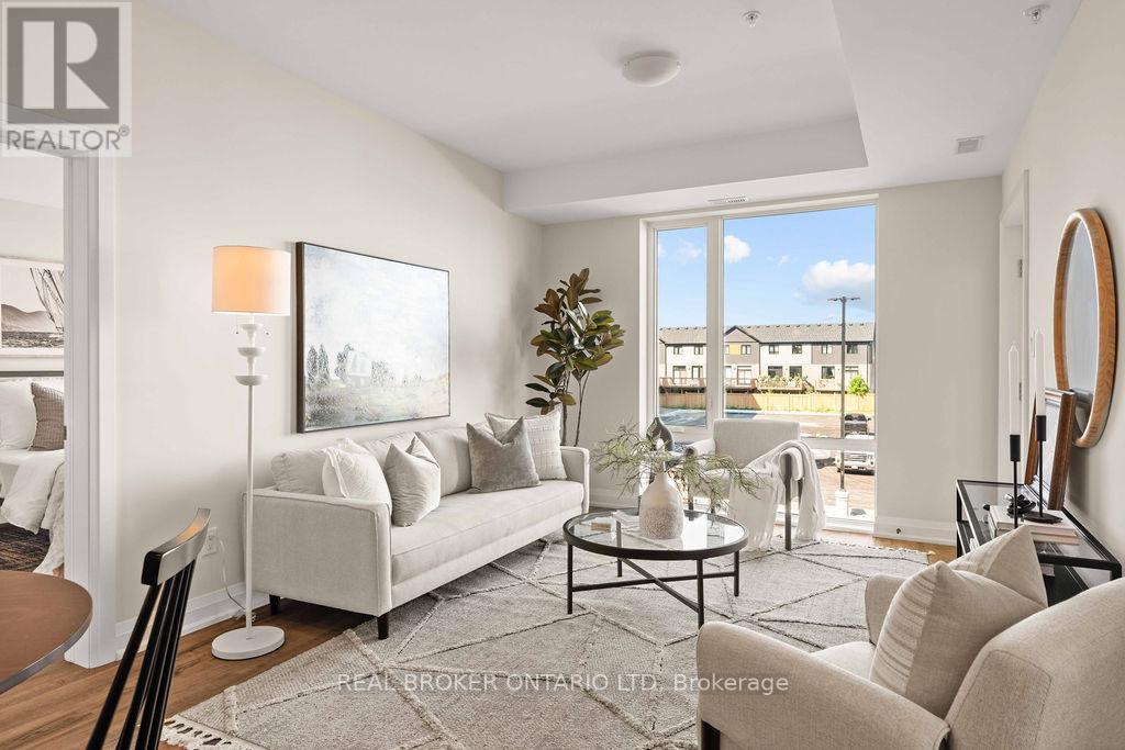 331 - 865 KLEINBURG DRIVE Property Photo