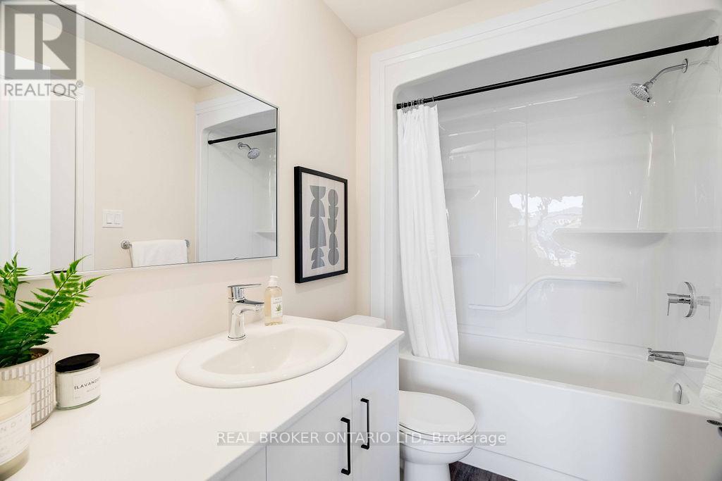 331 - 865 KLEINBURG DRIVE Property Photo
