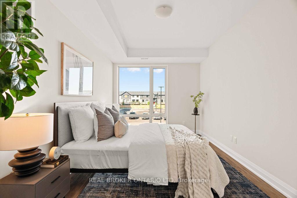 331 - 865 KLEINBURG DRIVE Property Photo