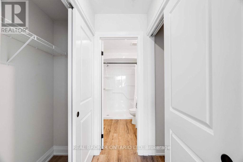 331 - 865 KLEINBURG DRIVE Property Photo