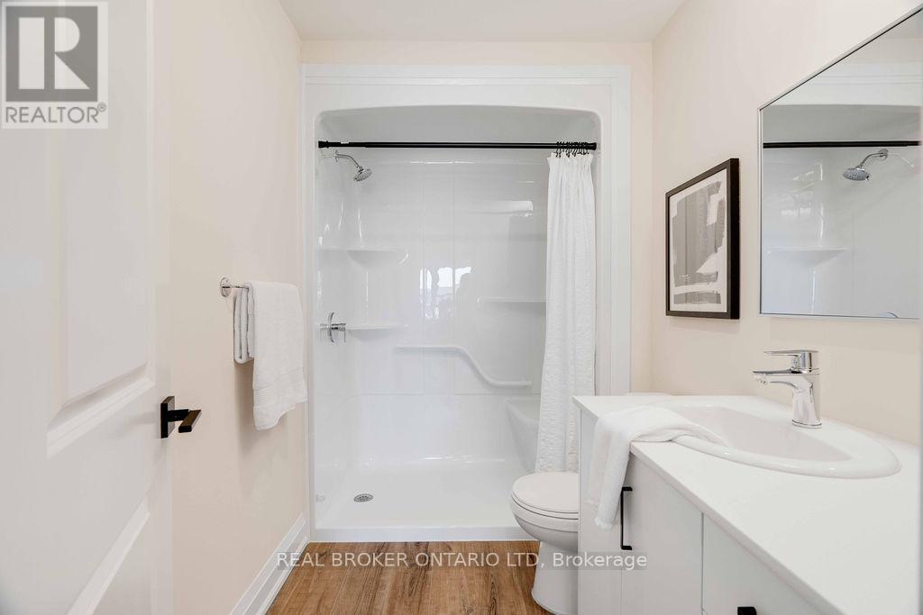 331 - 865 KLEINBURG DRIVE Property Photo