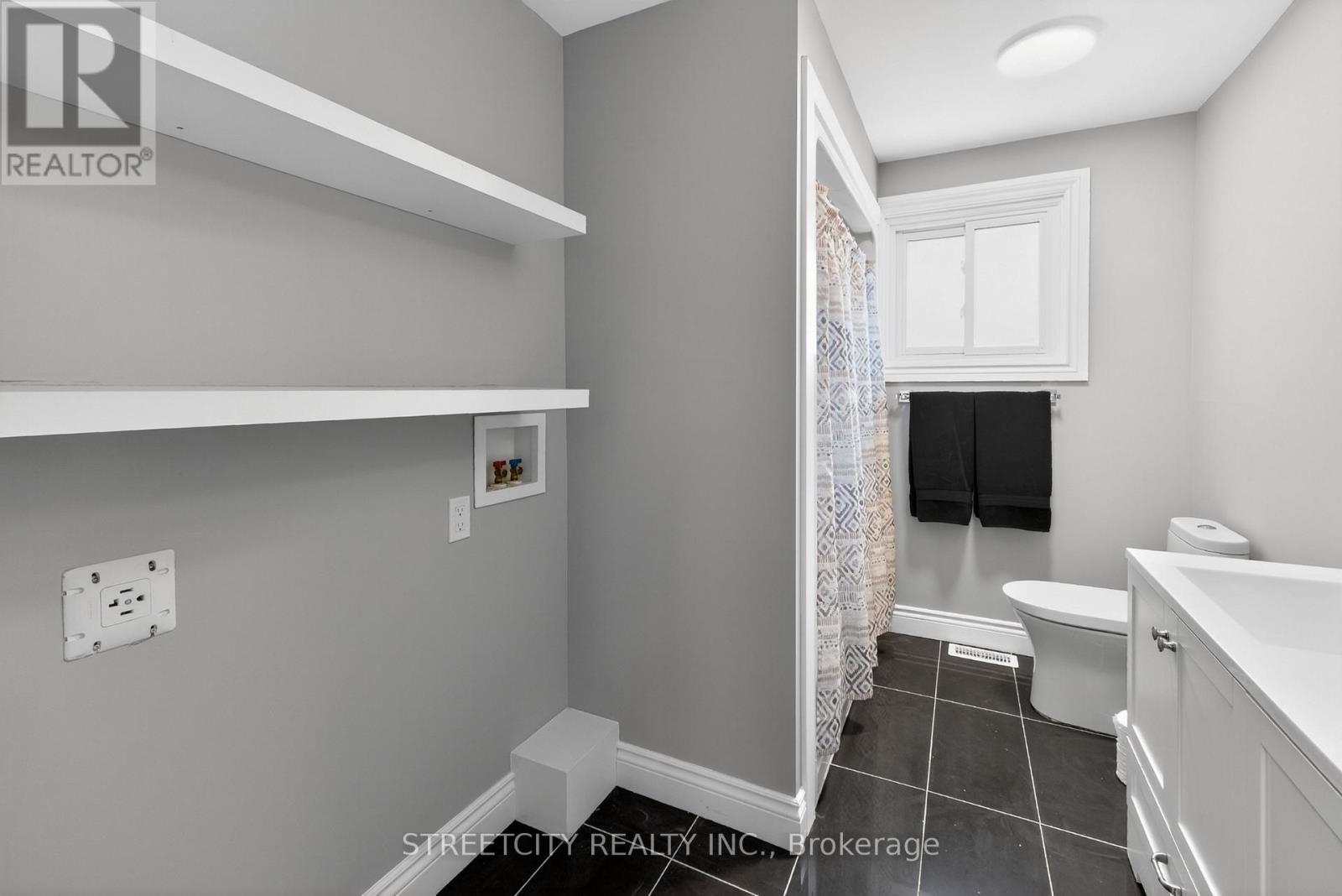 3 BRINKMAN COURT Property Photo